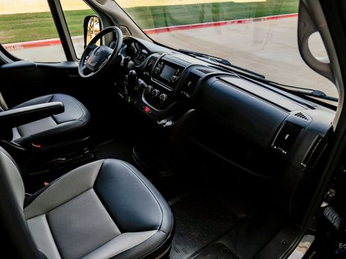 Used 2020 RAM ProMaster 2500 image 40