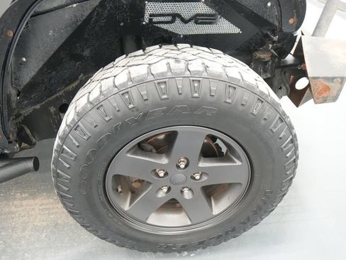 Used 2013 Jeep Wrangler Sport AWD/4WD image 10