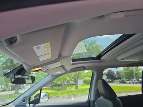 Used 2022 Honda Pilot Touring image 25