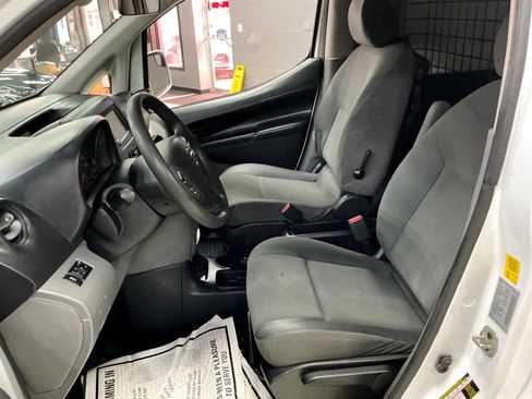Used 2021 Nissan NV200 SV w/ Back Door Glass Package image 12