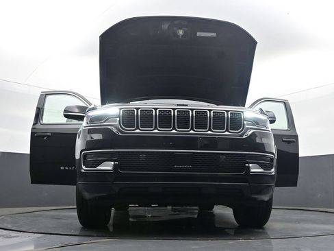 Used 2025 Jeep Wagoneer 4WD image 65