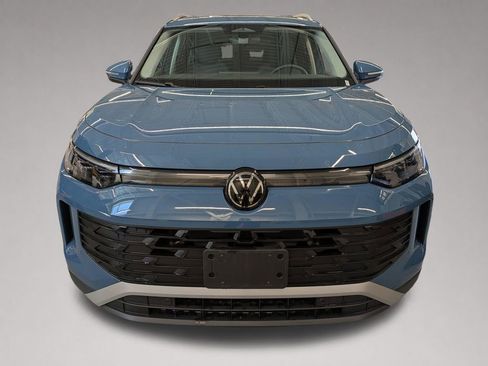Certified 2025 Volkswagen Tiguan SE w/ Panoramic Sunroof Package AWD/4WD image 9