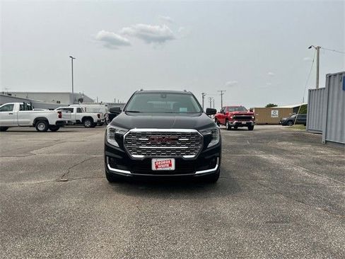 Used 2023 GMC Terrain Denali image 9