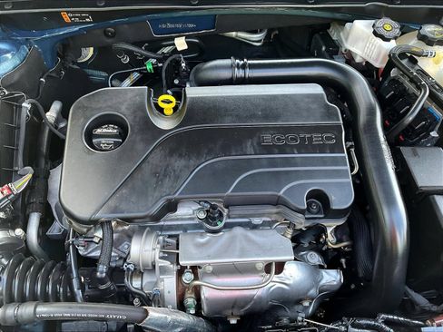 Used 2025 Chevrolet Malibu LT FWD image 33