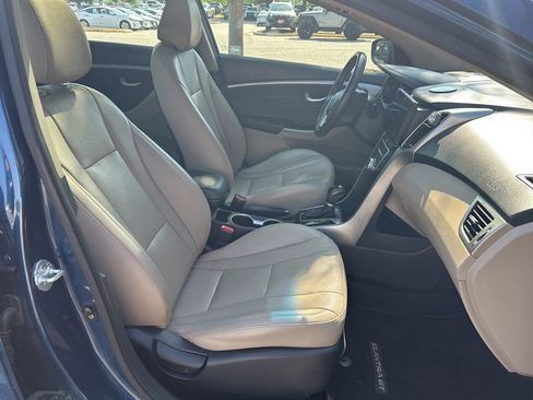 Used 2013 Hyundai Elantra GT w/ Tech Pkg FWD image 12