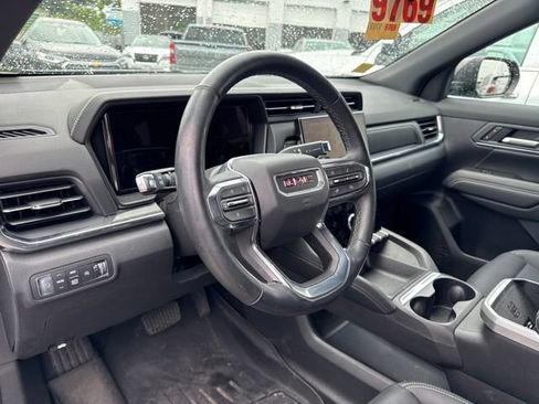 Used 2025 GMC Terrain Elevation w/ Elevation Premium Package AWD/4WD image 13