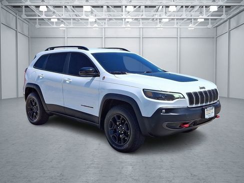 Used 2022 Jeep Cherokee Trailhawk w/ Premium Leather Package AWD/4WD image 4