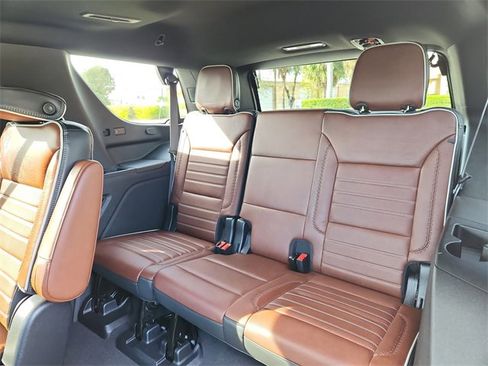 Certified 2023 GMC Yukon Denali Ultimate image 10