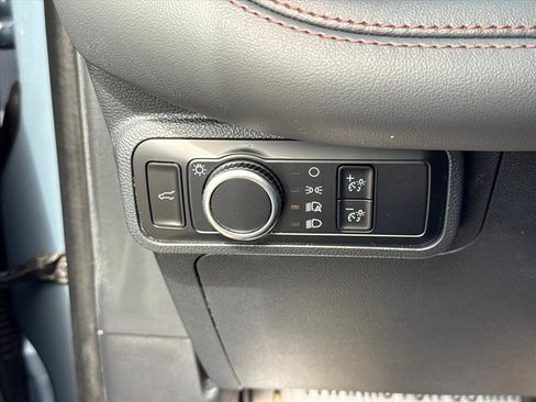 Used 2025 Ford Explorer Active AWD/4WD image 20