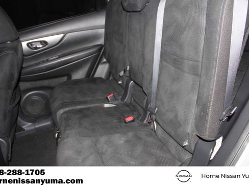 Used 2016 Nissan Rogue SV w/ SV Moonroof Package FWD image 5