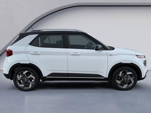 New 2026 Hyundai Venue SEL image 6