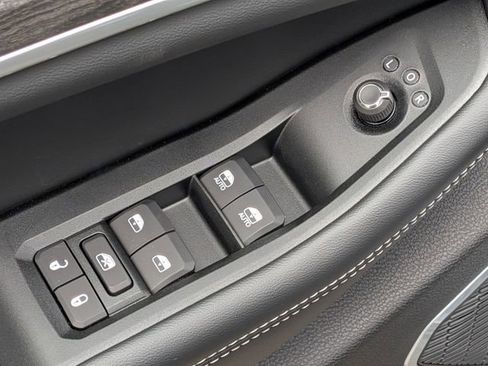 New 2026 Jeep Grand Cherokee Limited AWD/4WD image 23