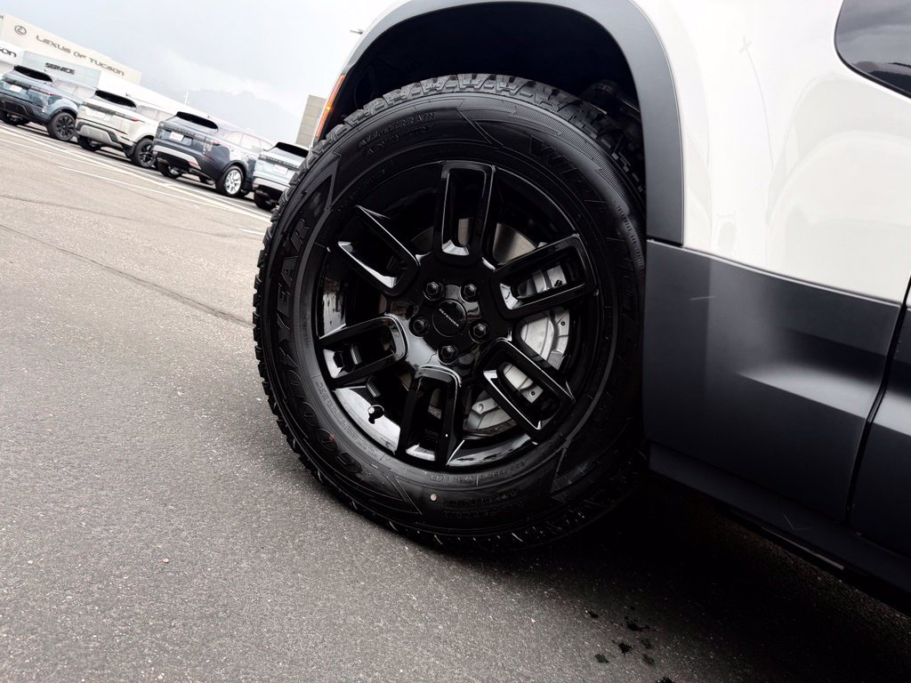 New 2026 Land Rover Defender 110 S AWD/4WD image 5