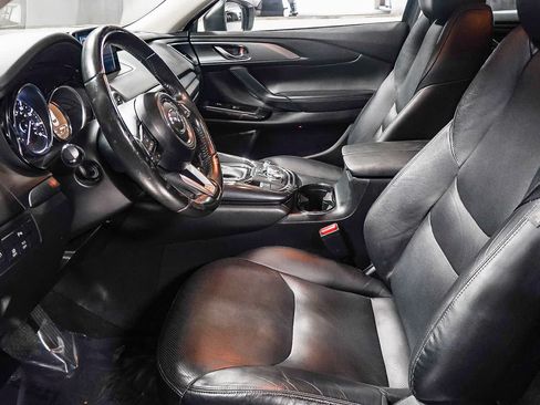 Used 2018 MAZDA CX-9 Touring w/ Touring Premium Package FWD image 20