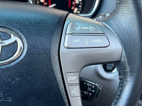 Used 2010 Toyota Highlander Limited AWD/4WD image 29