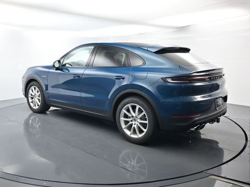 Used 2025 Porsche Cayenne E-Hybrid Coupe image 3