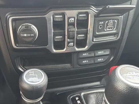 Used 2022 Jeep Gladiator Sport AWD/4WD image 20