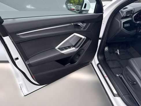 New 2025 Audi Q3 2.0T Premium image 26