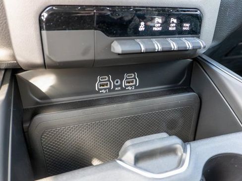 New 2026 RAM 1500 4x4 Crew Cab image 24
