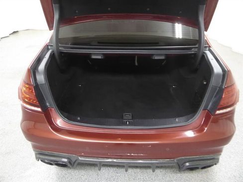 Used 2014 Mercedes-Benz E 350 4MATIC Sedan image 36
