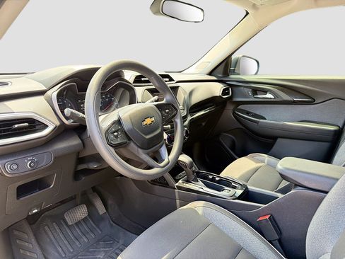 Used 2021 Chevrolet TrailBlazer LS FWD image 7
