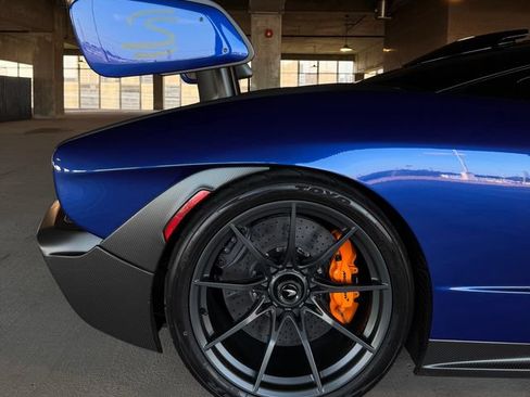 Used 2019 McLaren Senna RWD image 13