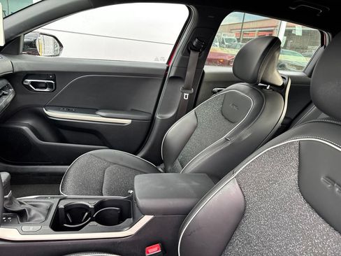Used 2025 Kia K4 GT-Line FWD image 8