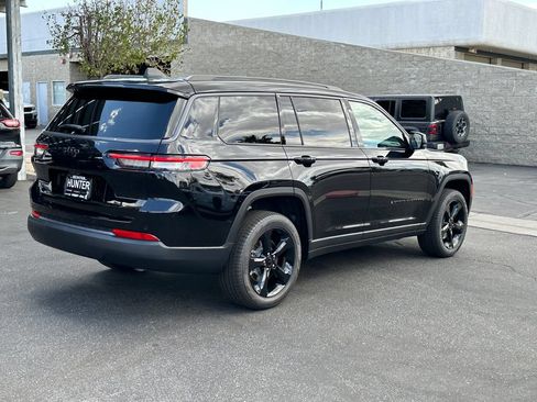 New 2026 Jeep Grand Cherokee L Limited w/ Limited Altitude Package AWD/4WD image 7