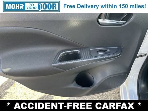 Used 2021 Nissan Versa SV image 30