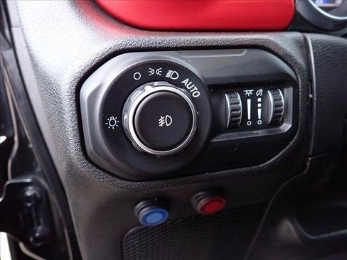 Used 2021 Jeep Wrangler Rubicon w/ Cold Weather Group AWD/4WD image 14