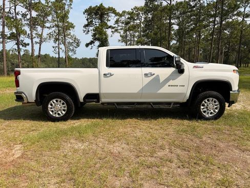 Used 2021 Chevrolet Silverado 2500 LTZ w/ LTZ Plus Package AWD/4WD image 6