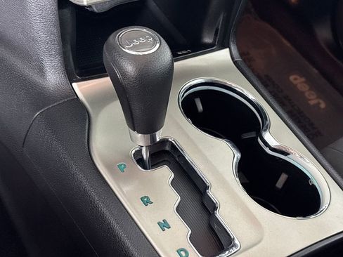 Used 2012 Jeep Grand Cherokee Laredo image 20