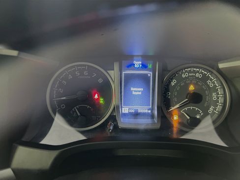 Used 2022 Toyota Tacoma SR5 image 21