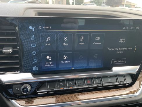 Used 2024 Chevrolet Silverado 1500 RST image 17