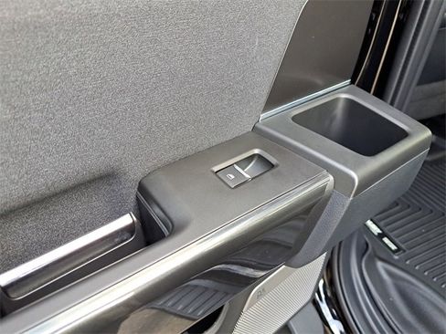 Used 2022 Ford F150 Lariat w/ Equipment Group 502A High image 10