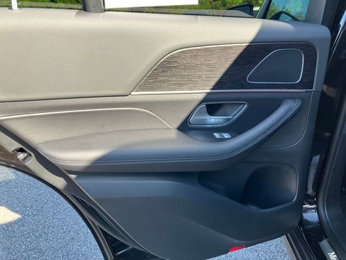 Used 2025 Mercedes-Benz GLE 350 4MATIC image 31