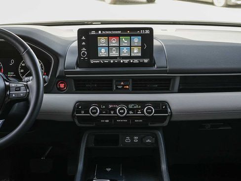 Used 2023 Honda Pilot Touring image 16