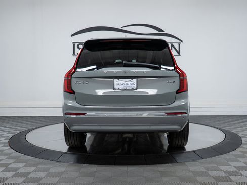 New 2026 Volvo XC90 B6 Plus w/ Protection Package Premier image 6