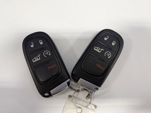 Used 2019 Jeep Cherokee Trailhawk w/ Comfort/Convenience Group image 33