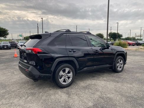 Used 2025 Toyota RAV4 XLE w/ Convenience Package AWD/4WD image 5