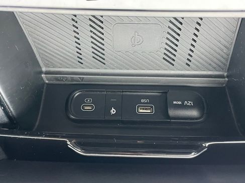 Used 2023 Kia Sportage EX image 36