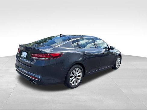 Used 2018 Kia Optima S w/ Panoramic Sunroof Package FWD image 6