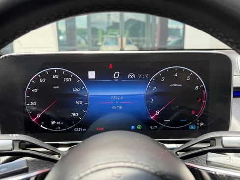 Used 2022 Mercedes-Benz S 500 4MATIC w/ AMG Line Package image 16