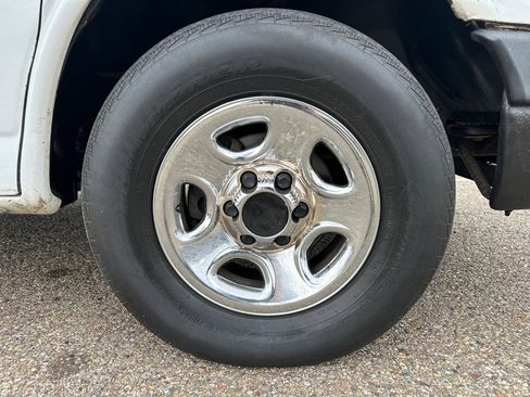 Used 2007 Chevrolet Express 1500 image 15