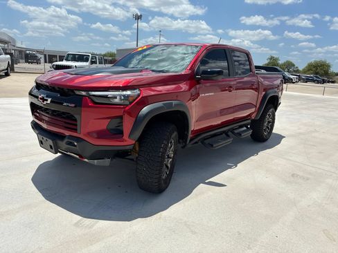 Used 2024 Chevrolet Colorado ZR2 w/ Technology Package AWD/4WD image 7