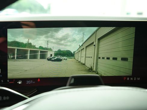 Used 2025 Cadillac Escalade ESV V AWD/4WD image 10