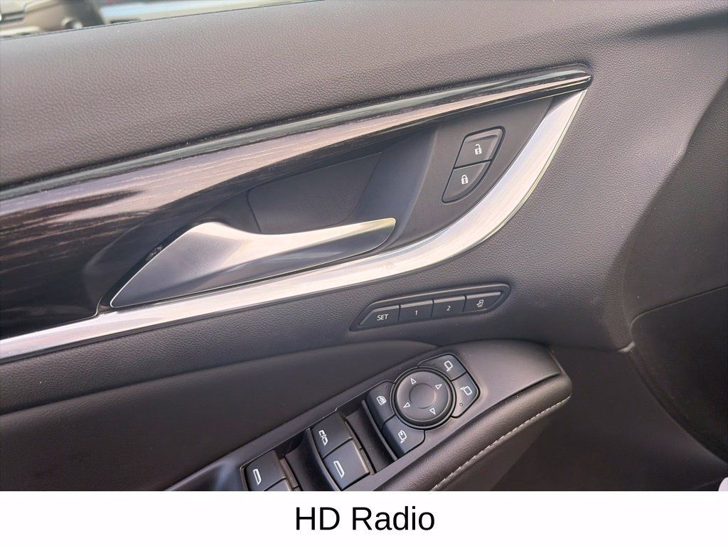 Used 2021 Buick Enclave Avenir w/ Avenir Technology Package AWD/4WD image 19