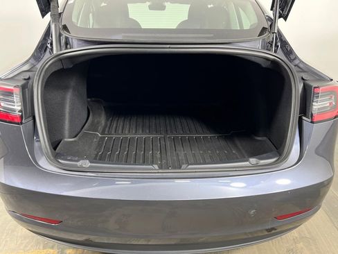 Used 2023 Tesla Model 3 Standard Range image 16