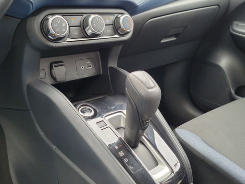 Certified 2025 Nissan Versa SV image 26