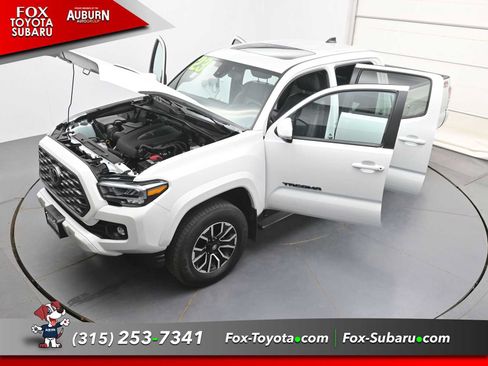 Used 2023 Toyota Tacoma TRD Sport w/ TRD Premium Sport Package AWD/4WD image 40